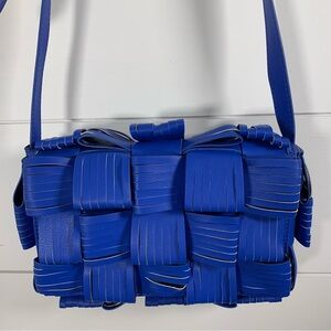 NWOT Woven Soft Crossbody Bag Purse Handbag Royal Blue Adjustable Strap Magnetic